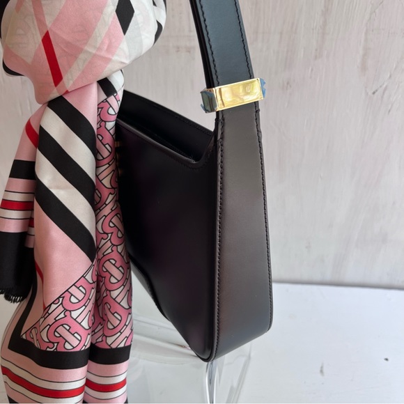 🔴SOLD🔴 BURBERRY Show it Off Bundle - Picture 10 of 16